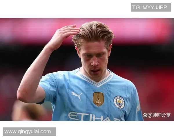 罗德里在曼城的防守中场角色解析与战术贡献探讨